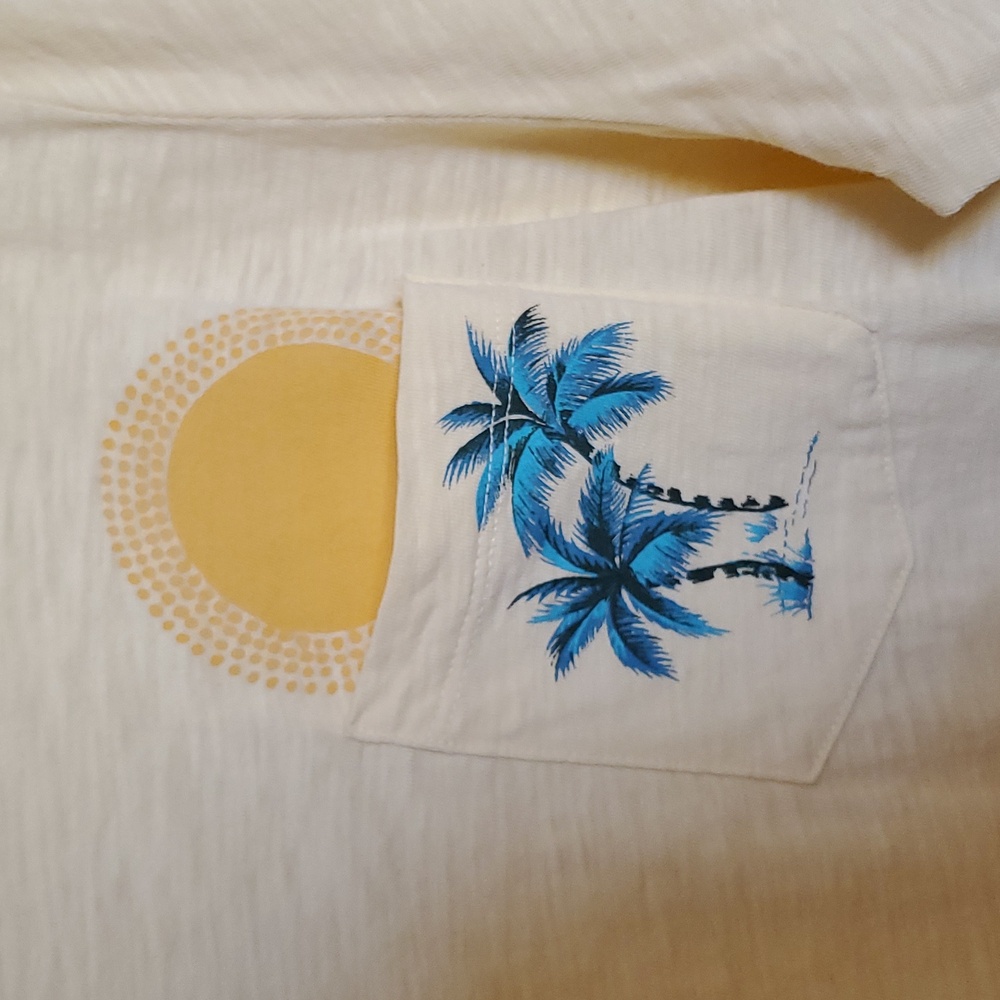 🌲 🟦 Old Navy Yellow Long Sleeve Tee with Palmtree Design NWOT - Picture 4 of 4